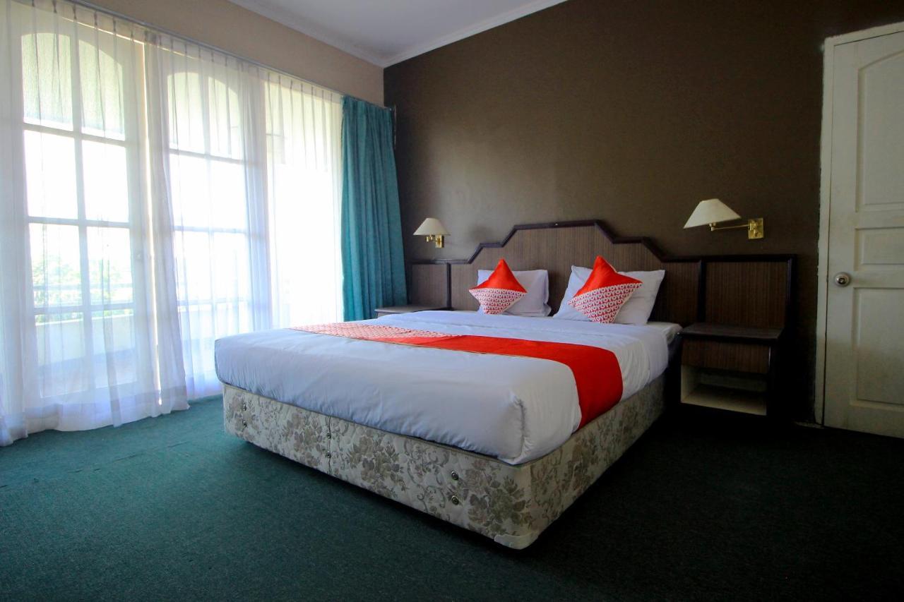 Oyo 2360 Hotel Rio Bengkulu Exteriör bild