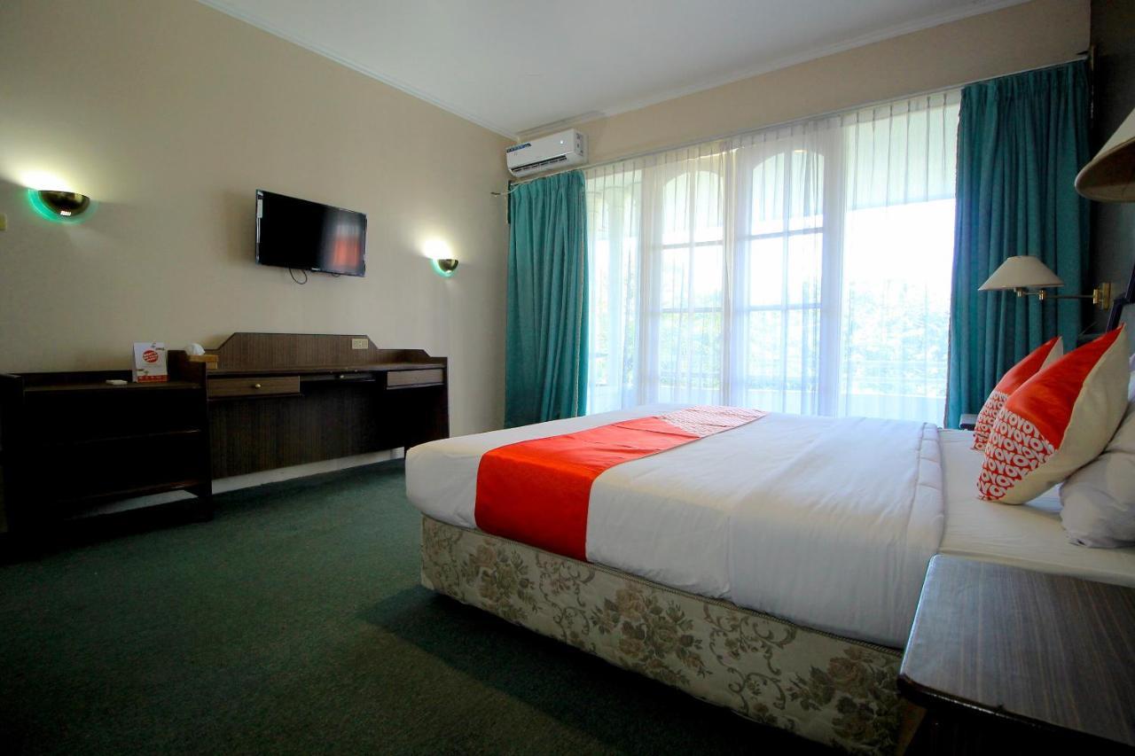 Oyo 2360 Hotel Rio Bengkulu Exteriör bild