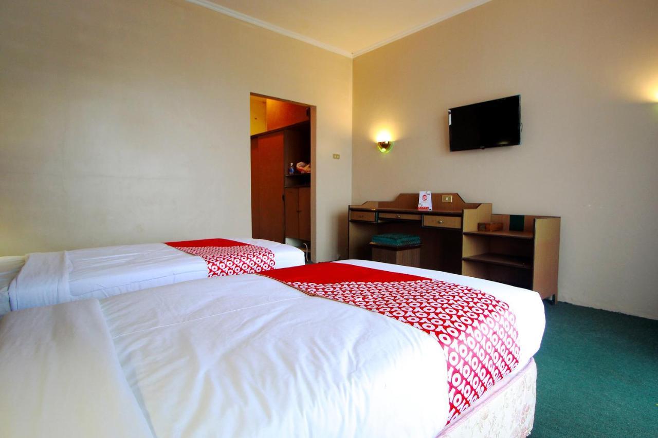 Oyo 2360 Hotel Rio Bengkulu Exteriör bild