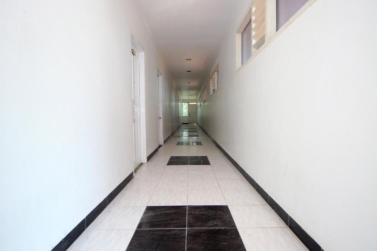 Oyo 2360 Hotel Rio Bengkulu Exteriör bild