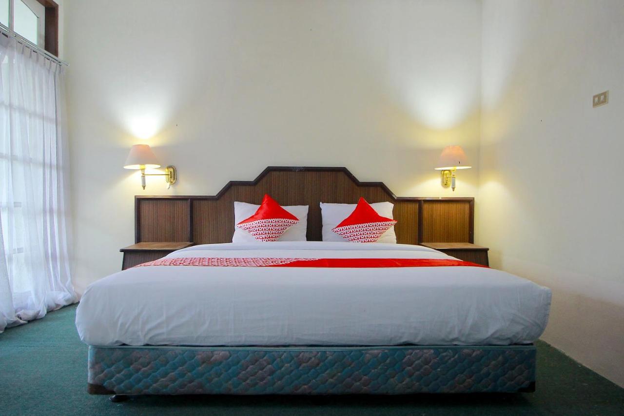 Oyo 2360 Hotel Rio Bengkulu Exteriör bild