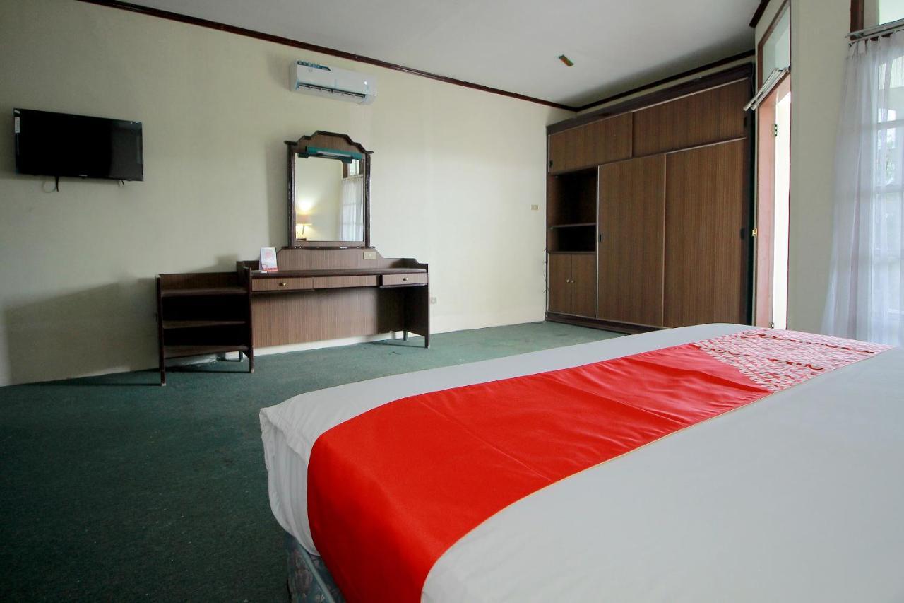 Oyo 2360 Hotel Rio Bengkulu Exteriör bild