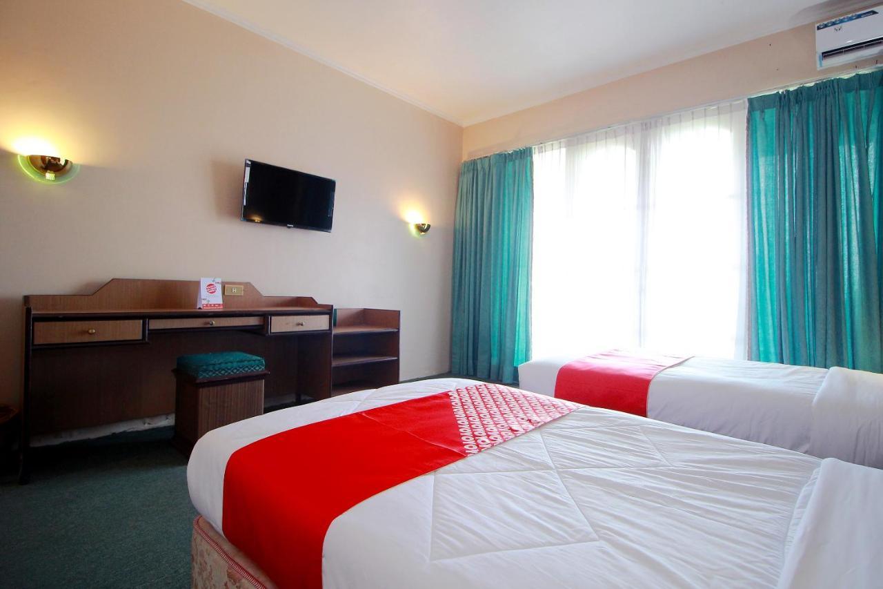 Oyo 2360 Hotel Rio Bengkulu Exteriör bild