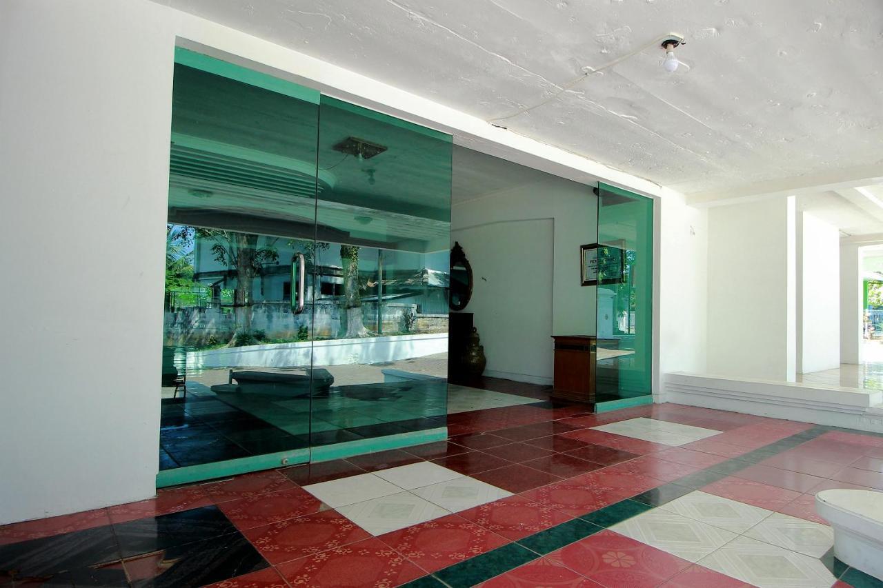 Oyo 2360 Hotel Rio Bengkulu Exteriör bild