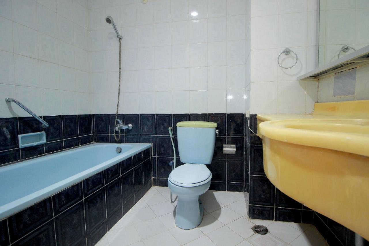 Oyo 2360 Hotel Rio Bengkulu Exteriör bild