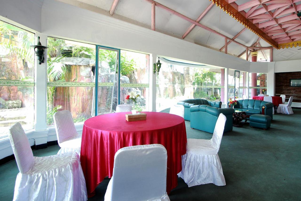 Oyo 2360 Hotel Rio Bengkulu Exteriör bild