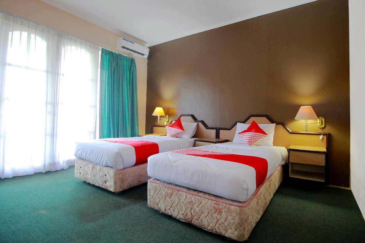 Oyo 2360 Hotel Rio Bengkulu Exteriör bild